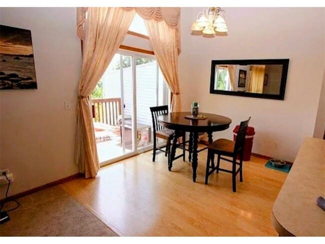 Building Photo - 15784 Flan Ct