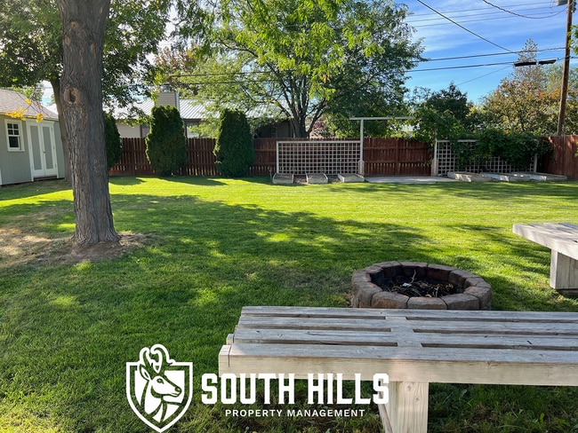 Building Photo - 3bed/2bath w/finished basement, landscaping & Water, Sewer, Trash Included, RV Parking