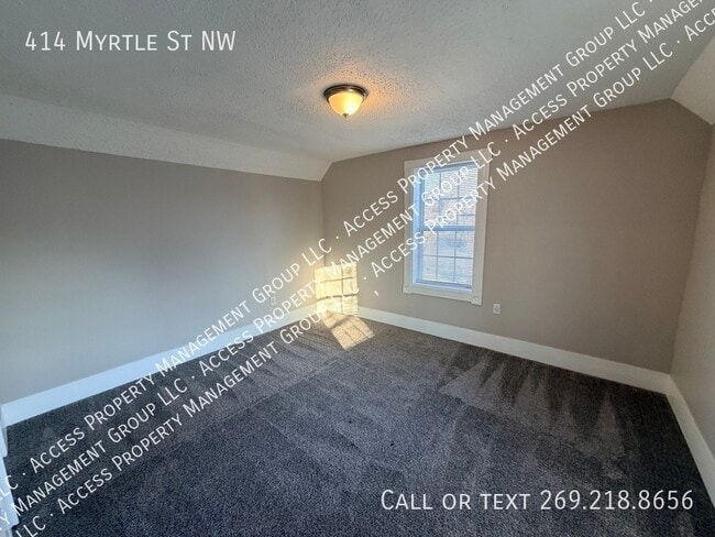 Building Photo - 414 Myrtle St NW