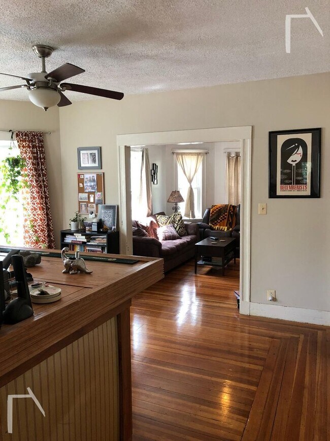 Building Photo - 86 Chestnut Hill Ave