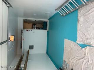 Building Photo - 13 S Pointe Cir