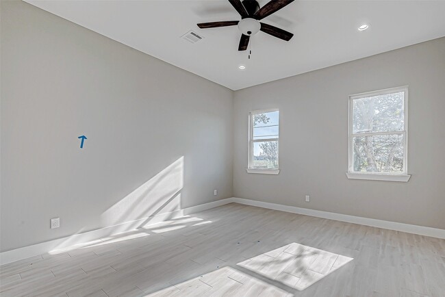 Building Photo - 3635 Needville Ave