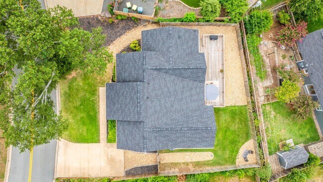 Building Photo - 1628 Pine Valley Rd