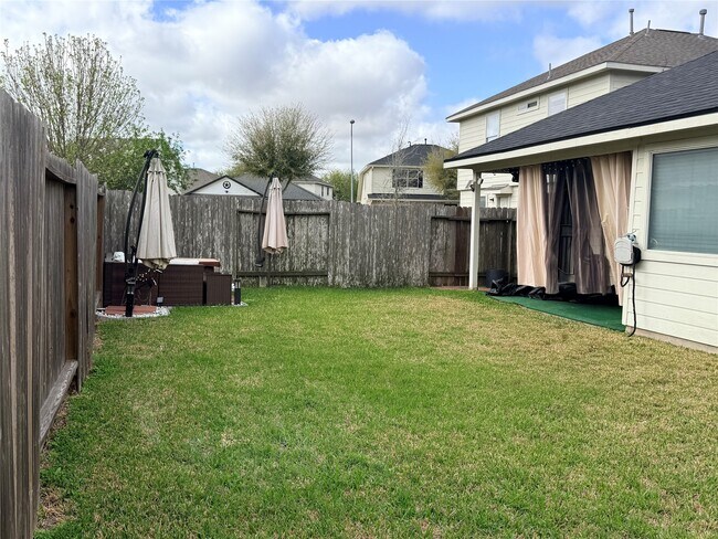 Building Photo - 15327 Summerlyn Point Ln