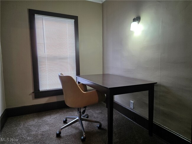 Building Photo - 823 Beatty Ave