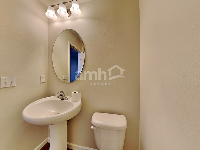 Building Photo - 11022 191st St Ct E