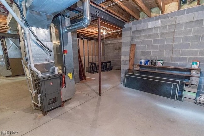 Building Photo - 7264 Forestwood Dr