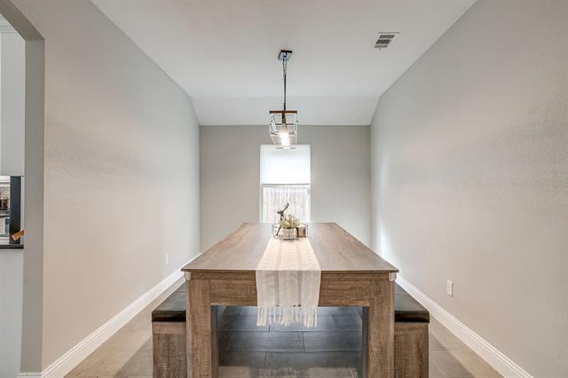 Building Photo - 5617 Kilpatrick Ave