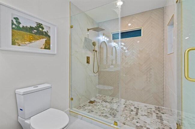 Building Photo - 5102 Summerset Trail