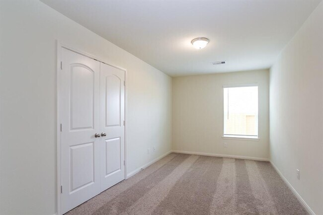 Building Photo - 9506 Olive Stone Dr