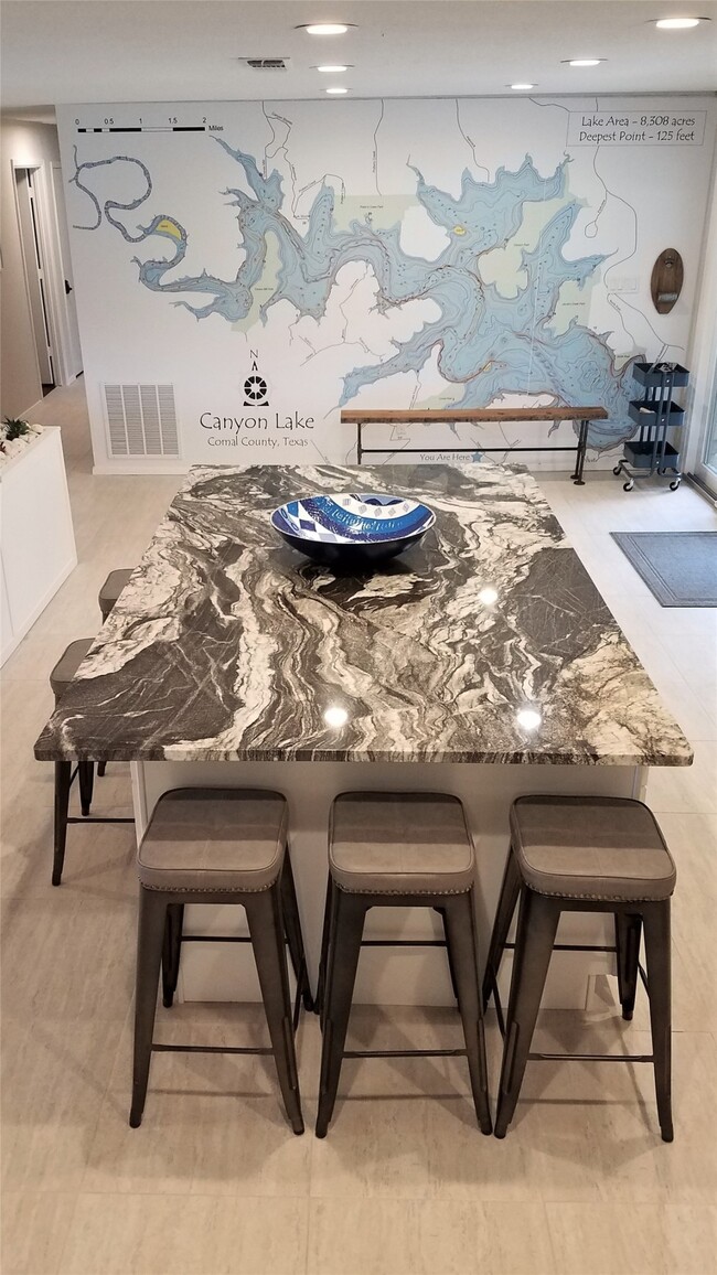 Building Photo - 2055 Island View