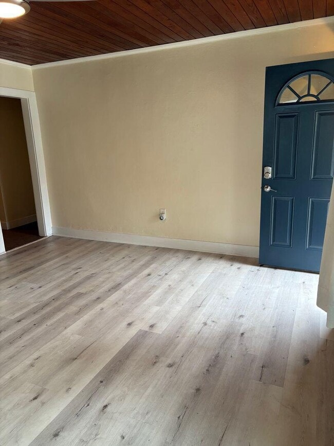 Building Photo - 810 Citrus Ave