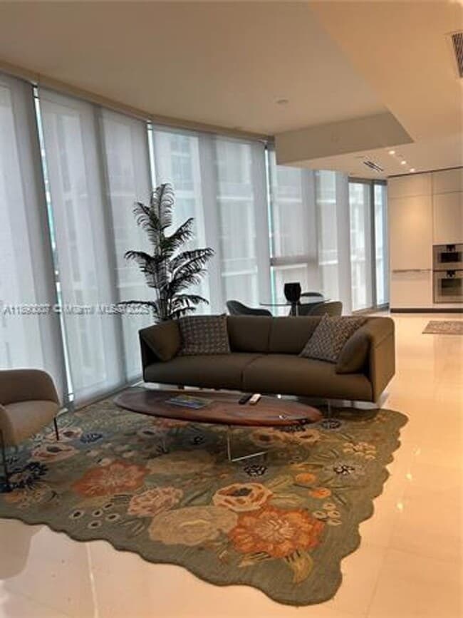 Building Photo - 300 Biscayne Blvd Way