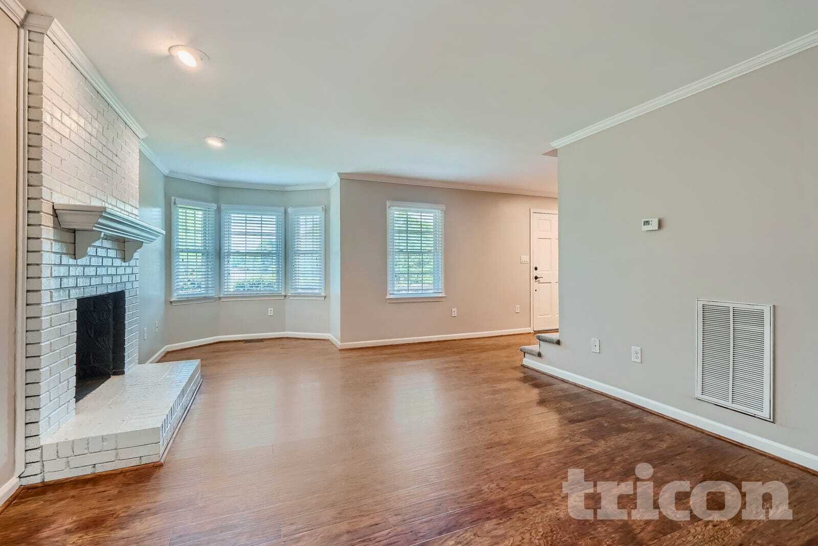 Building Photo - 2201 Fox Hunt Dr