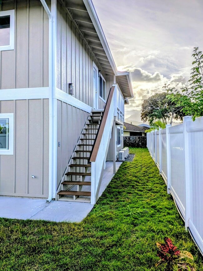 Building Photo - 403 Lokelau Pl