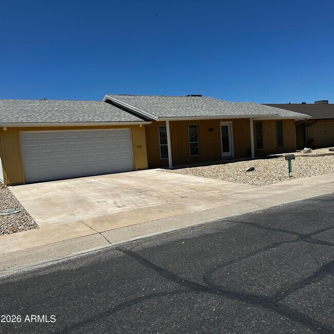 Building Photo - 10024 W Denham Dr