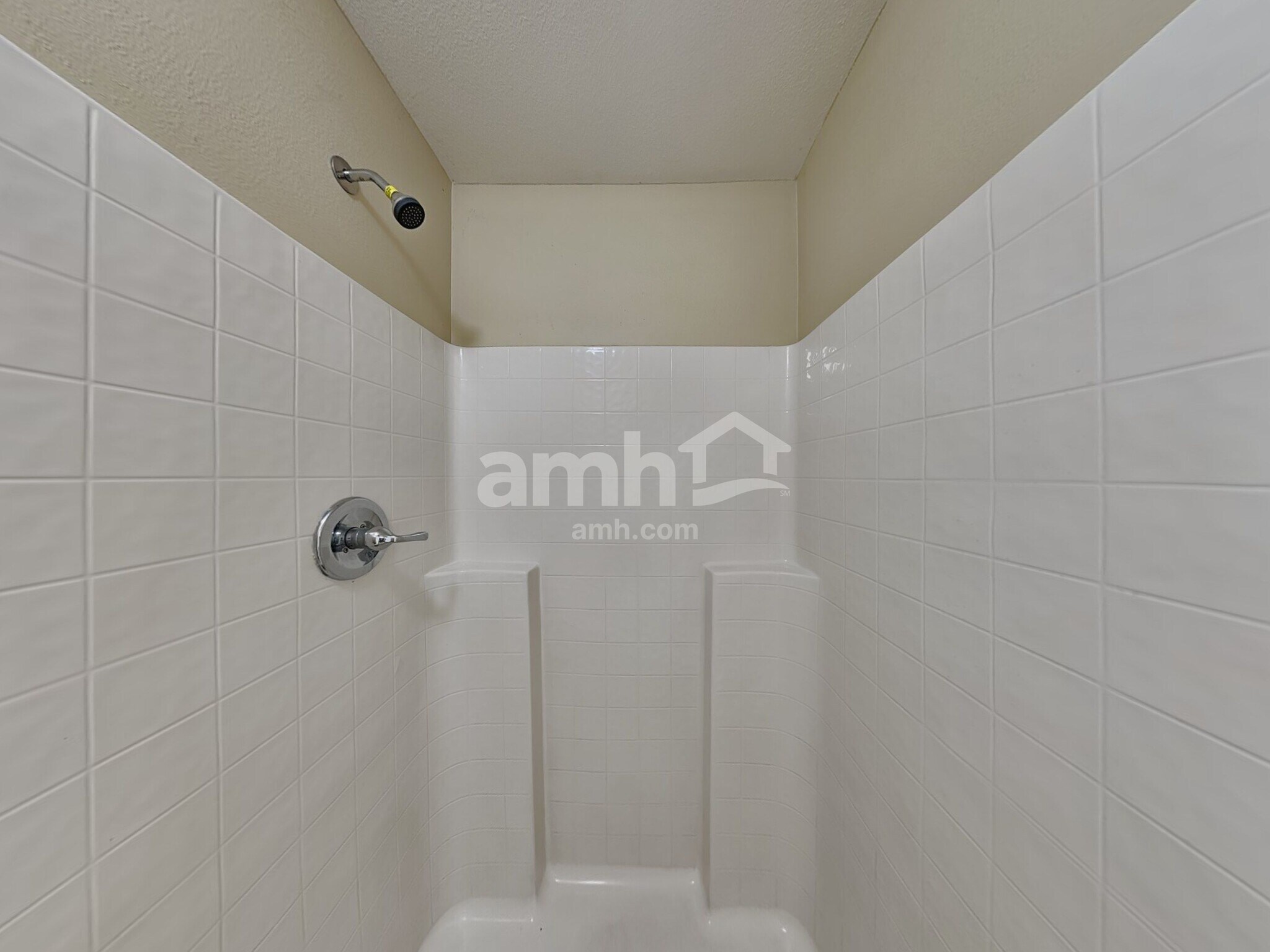 Building Photo - 1683 Sorento Cir