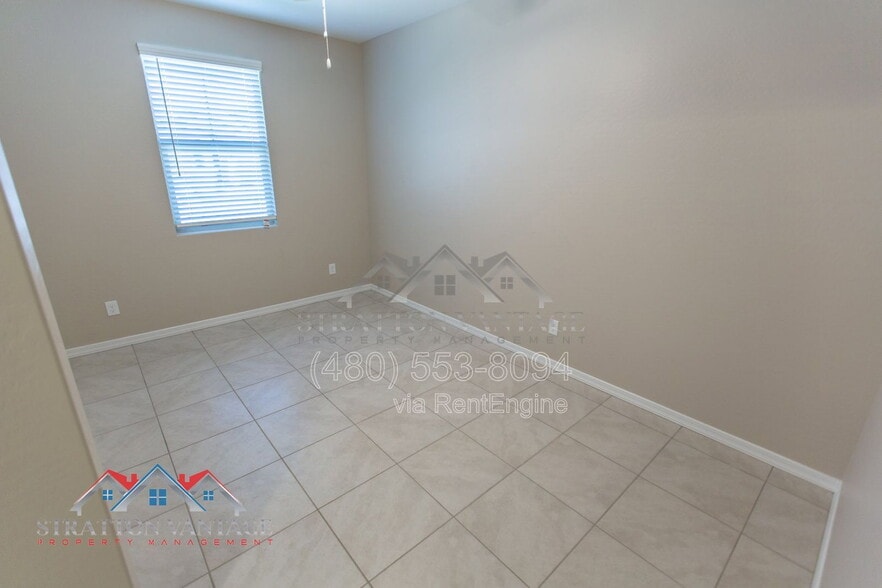 Building Photo - 15769 W Voltaire St