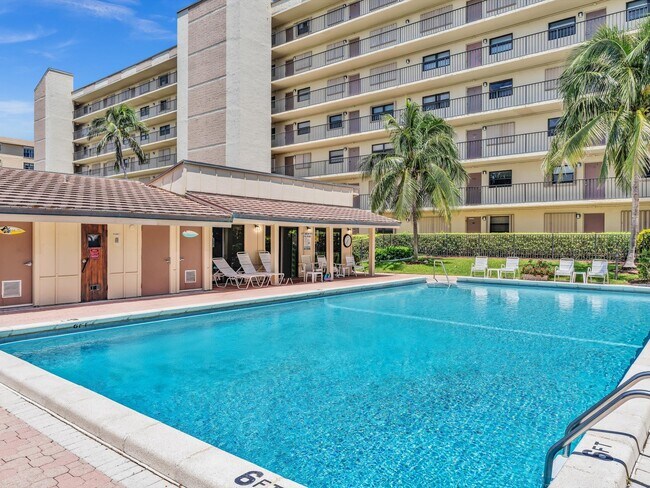 Building Photo - 10310 S Ocean Dr