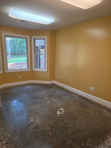 Building Photo - 30 Mulligan Ct