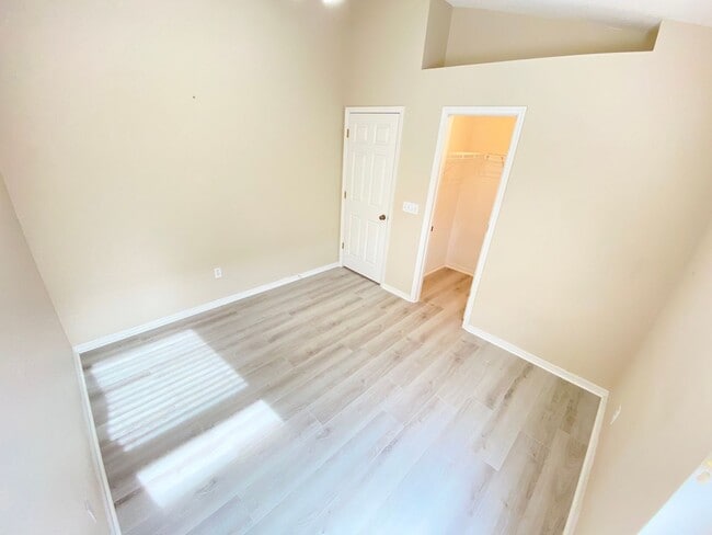 Building Photo - Beautiful Home with Water View in Waterfor...