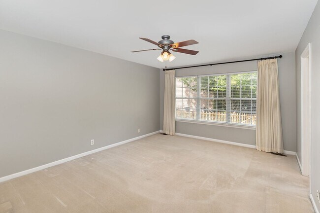 Building Photo - Franklin Home For Lease
