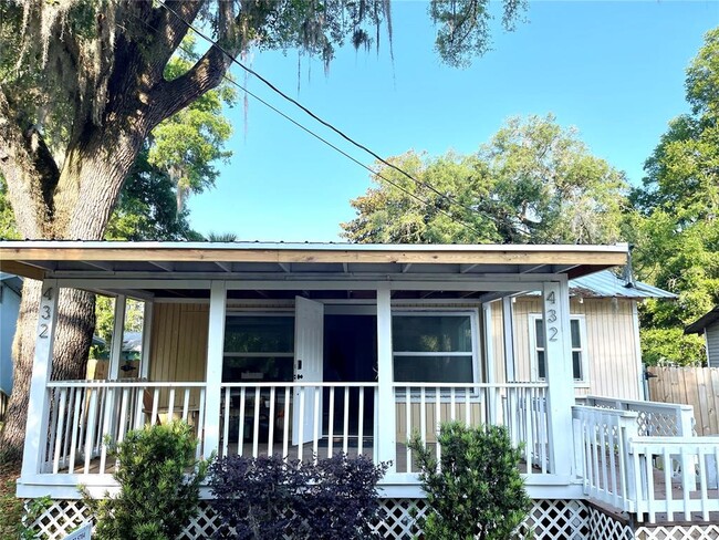 Primary Photo - 432 SE 15th St
