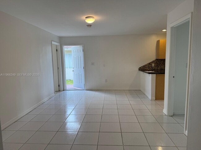 Building Photo - 2522 NE 184th Terrace