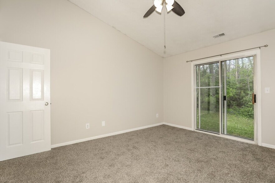 Building Photo - 1947 Mare Ave