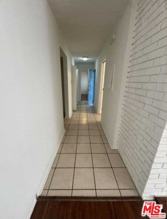 Building Photo - 8365 Gregory Wy