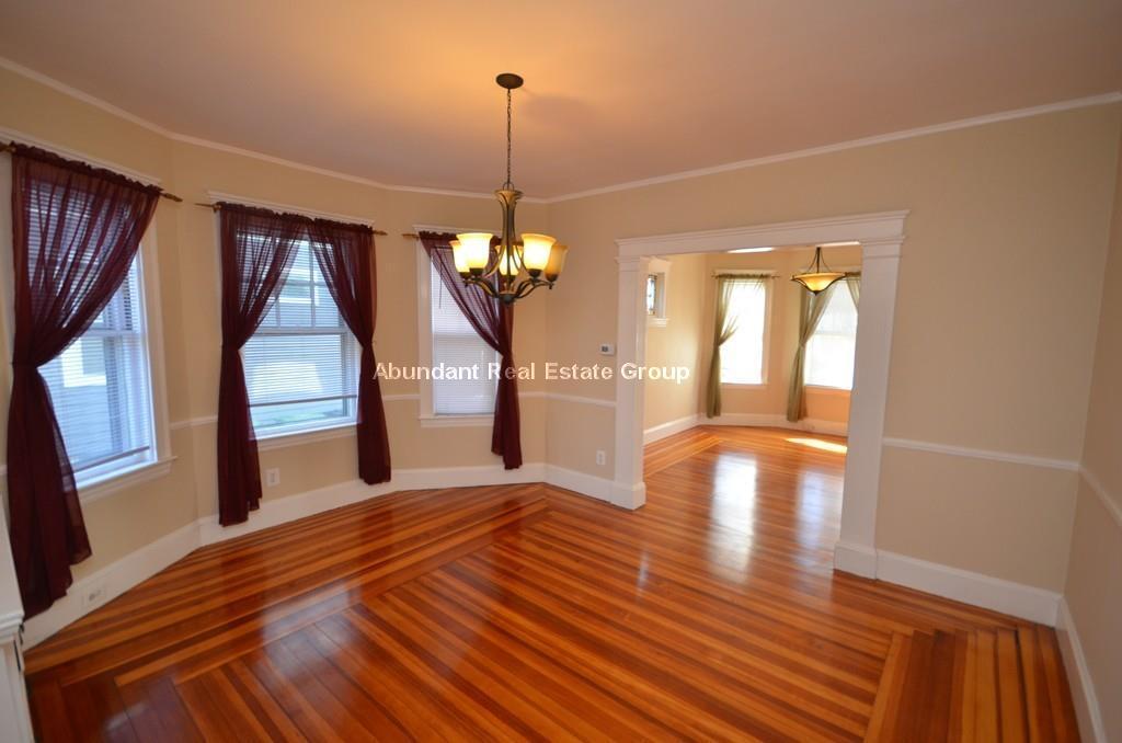 Building Photo - 11 Fairfield St