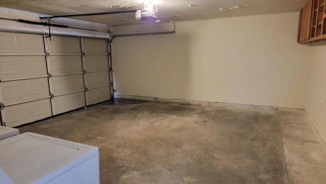 Building Photo - 3319 Boxelder Dr