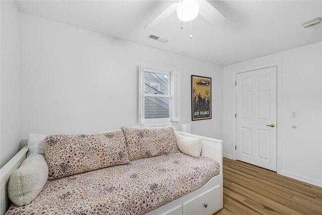 Building Photo - 208 Marlborough St