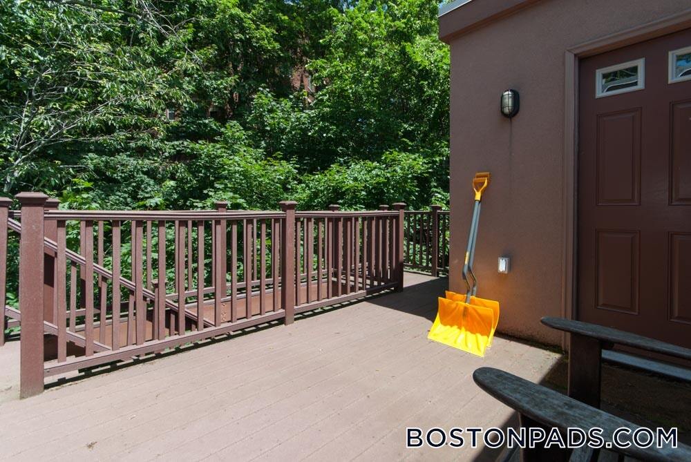 Building Photo - 95 Kilsyth Rd