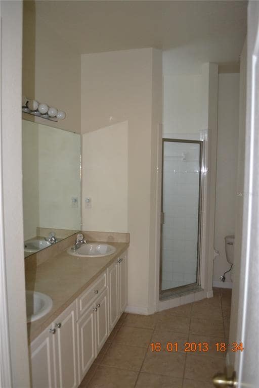 Building Photo - 24902 Vintage Ct