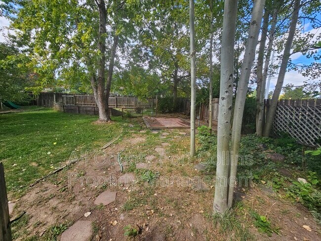 Building Photo - 2625 Adobe Dr