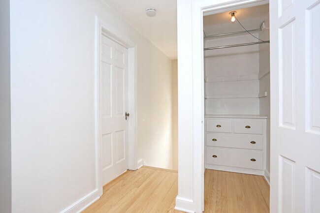 Building Photo - "COMING SOON" Stylish 4-Bedroom Home with Large Backyard in Tenafly, NJ