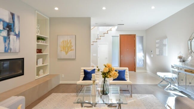 Building Photo - 2088 Channing Ave