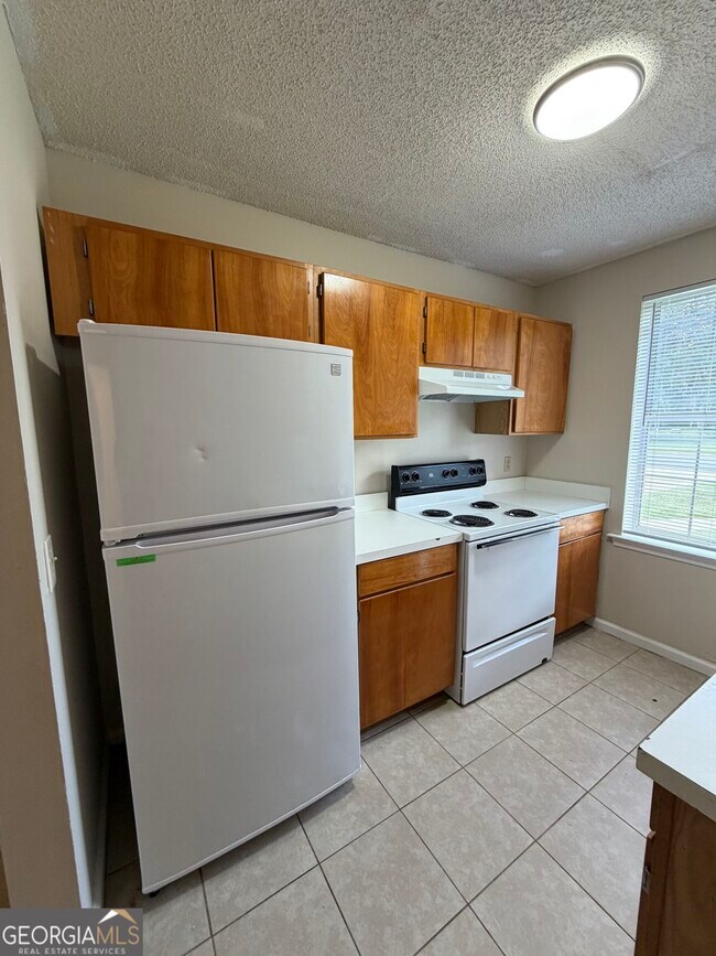 Building Photo - 414 Admiral's Walk Dr
