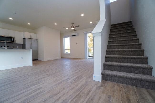 Building Photo - 4614 N Iota Ln