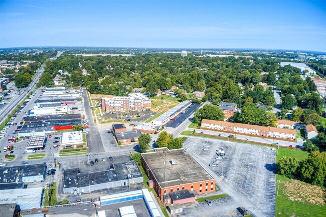 Building Photo - 1439 Townley Dr
