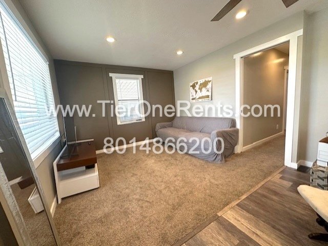 Building Photo - This property offers a NO DEPOSIT option available for qualified renters!