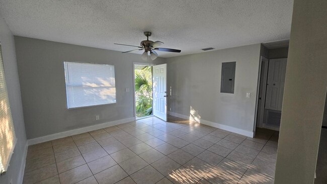 Building Photo - 1310 N 16th St