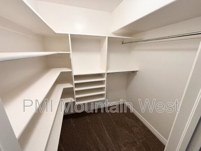 Building Photo - 2241 W 2475 N