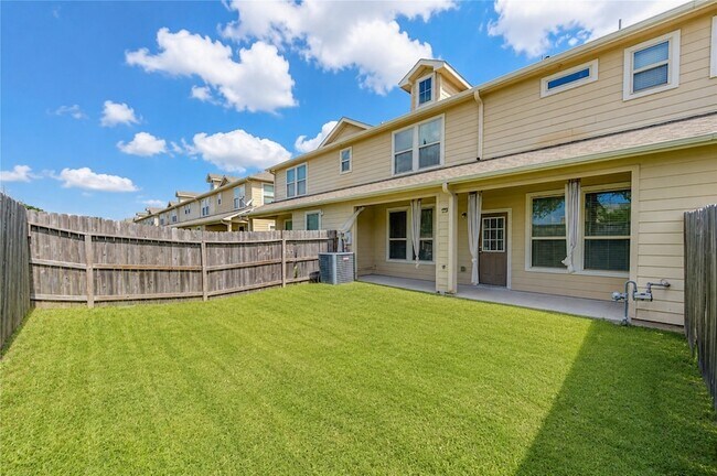 Building Photo - 17021 Wilthorne Gardens Ct