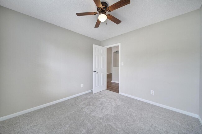 Building Photo - Lovely 3 Bed 2 Bath Home in Indian Trail o...