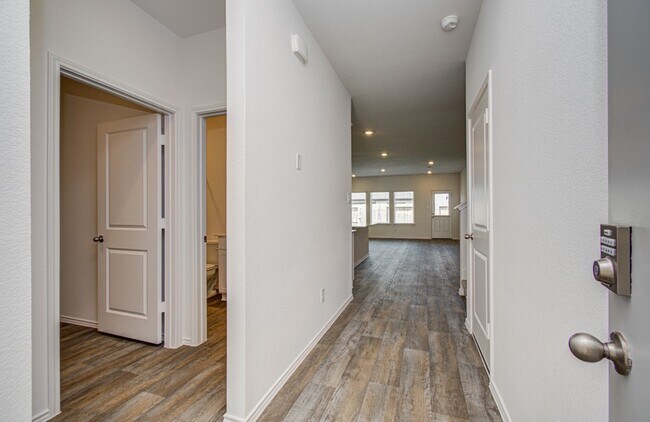 Building Photo - 3046 Bloomsbury Ter Dr