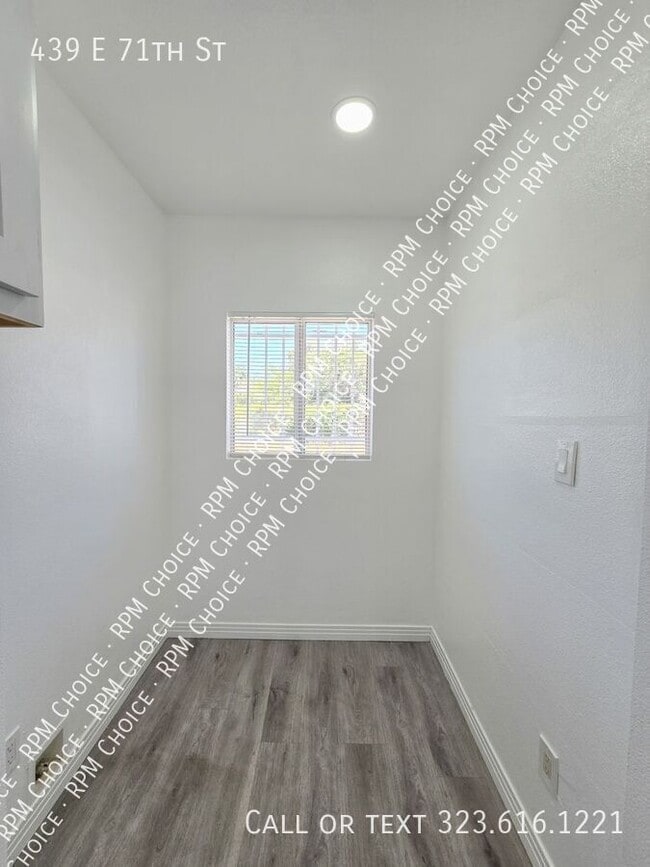 Building Photo - 439 E 71st St