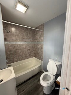 Building Photo - 19 Camp St