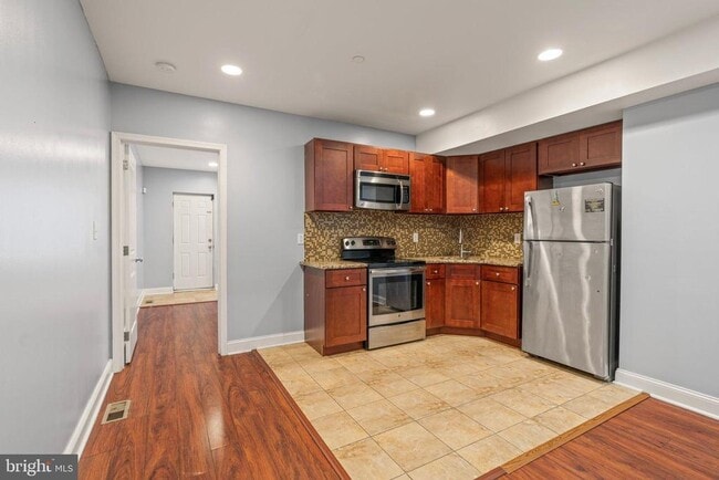 Primary Photo - 1419 N 17th St